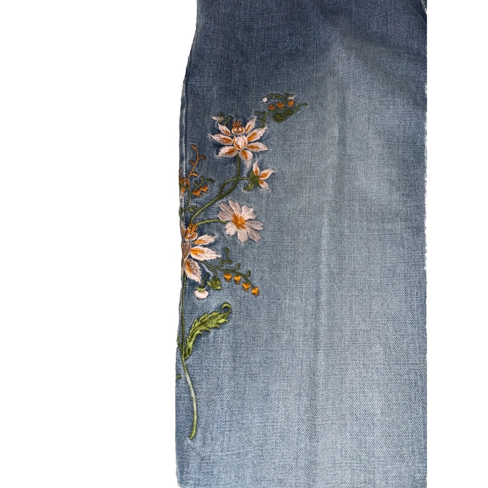 Liz Claiborne Womens Size 12 Jeans Bootcut Embroidered Floral Classic Comfort‎ - Picture 3 of 9